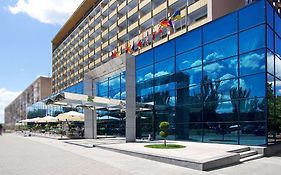 国际旅行社酒店 Zaporizhia Exterior photo